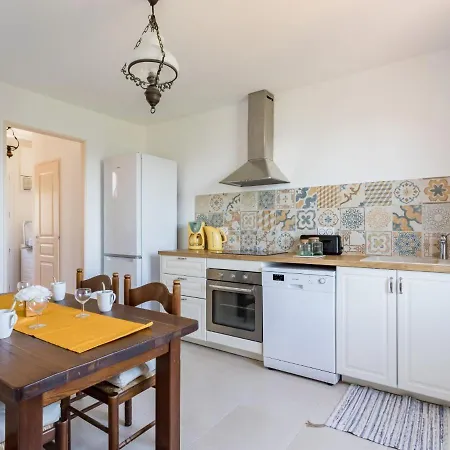 La Madrague By Interhome